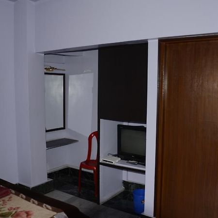 Kim Lawn Guest House Καλκούτα Εξωτερικό φωτογραφία