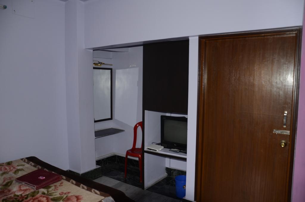 Kim Lawn Guest House Καλκούτα Εξωτερικό φωτογραφία